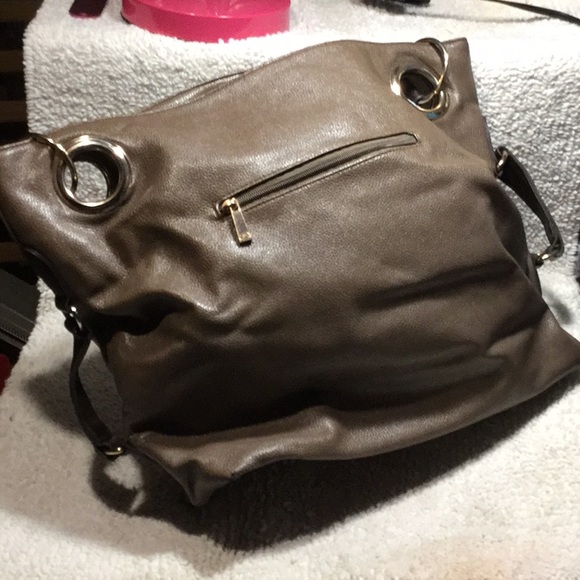 2 Toned Brown Shoulder Bag/Purse with Gold accents - Picture 2 of 8